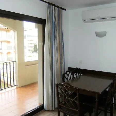 For 5 People With Garden Apartment *
