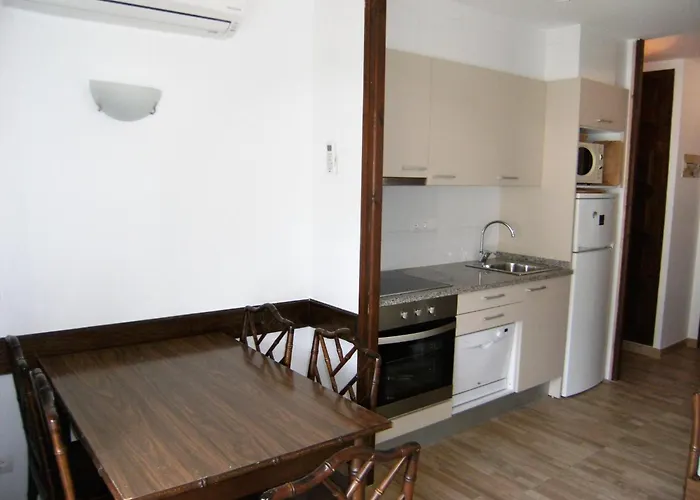 For 5 People With Garden L'Estartit