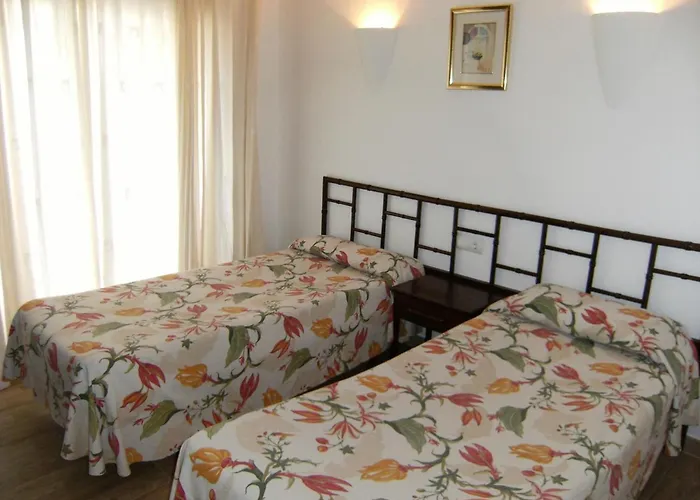 For 5 People With Garden Apartment L'Estartit