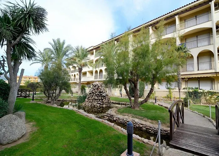 For 5 People With Garden Apartment L'Estartit