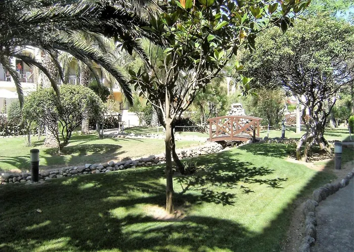 Apartment For 5 People With Garden